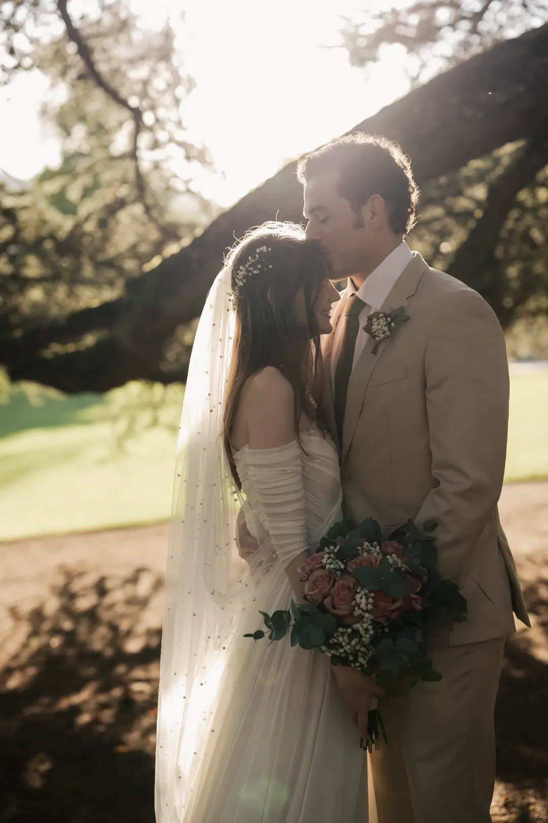 Bouquet de mariée – mariage Annabelle & Liam, Château de Siradan