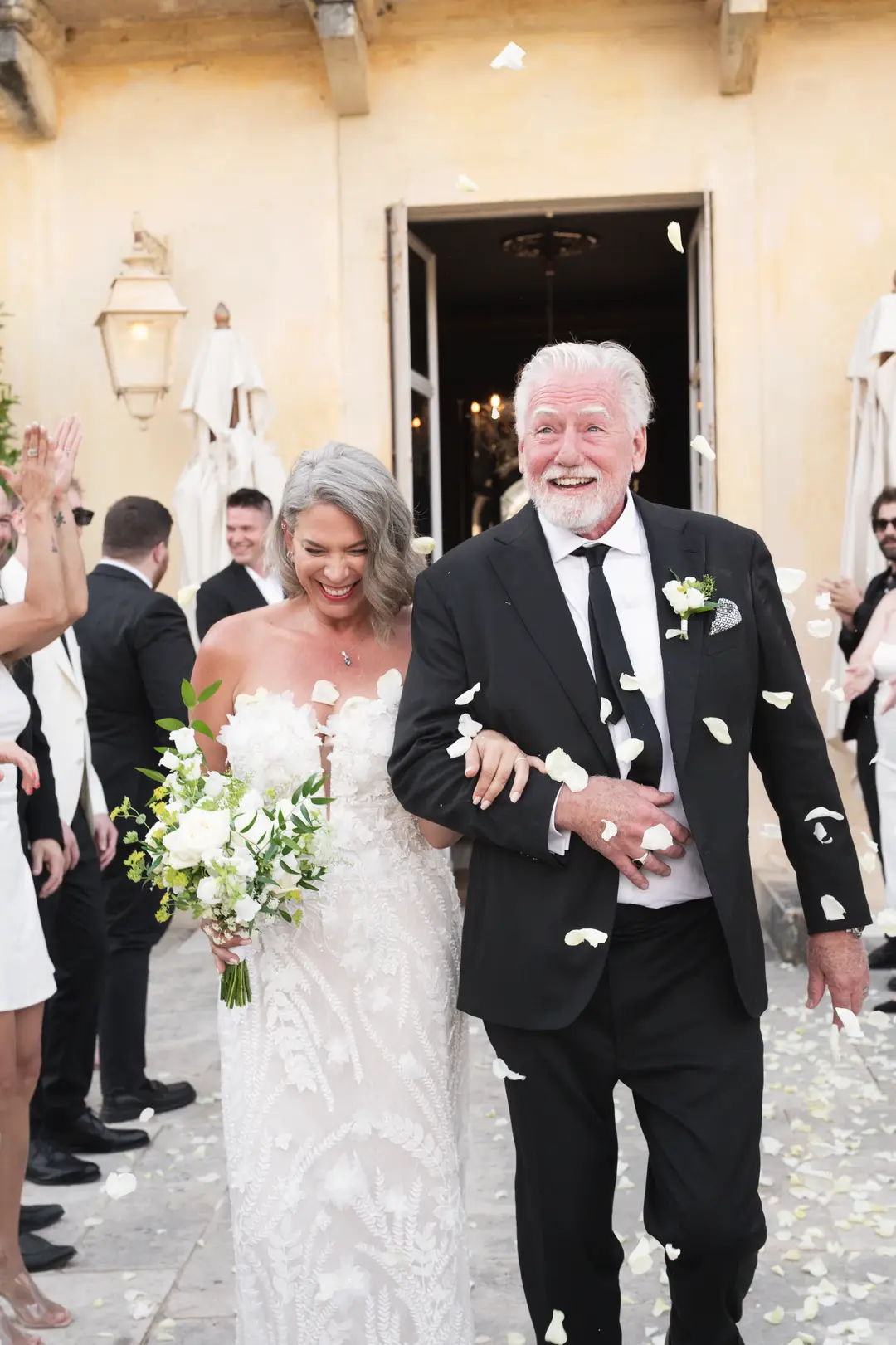 Bouquet de mariée – mariage Emily & Greg, Château Le Thil