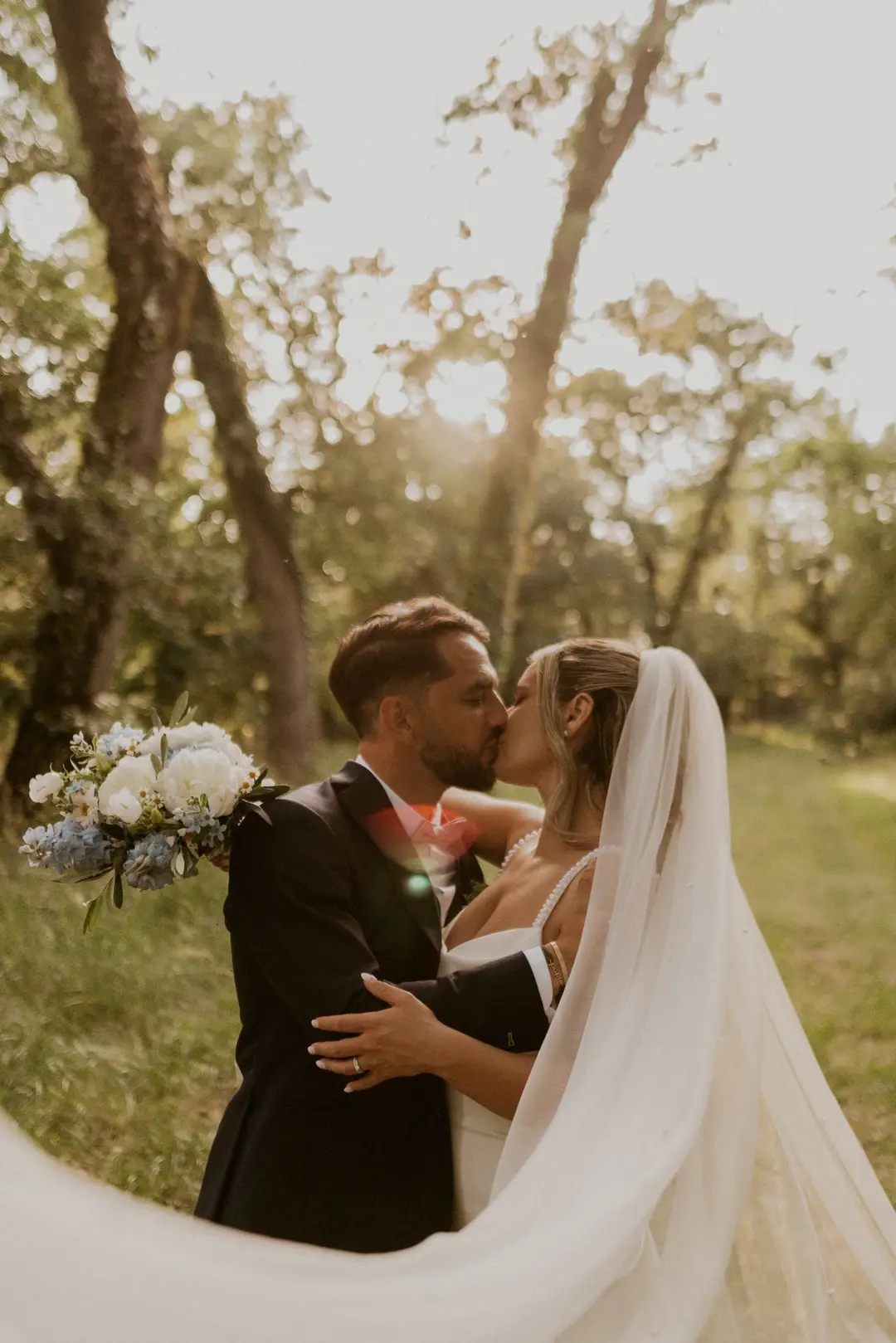 Bouquet de mariée – mariage Emma & Patrick, Château de Caumont