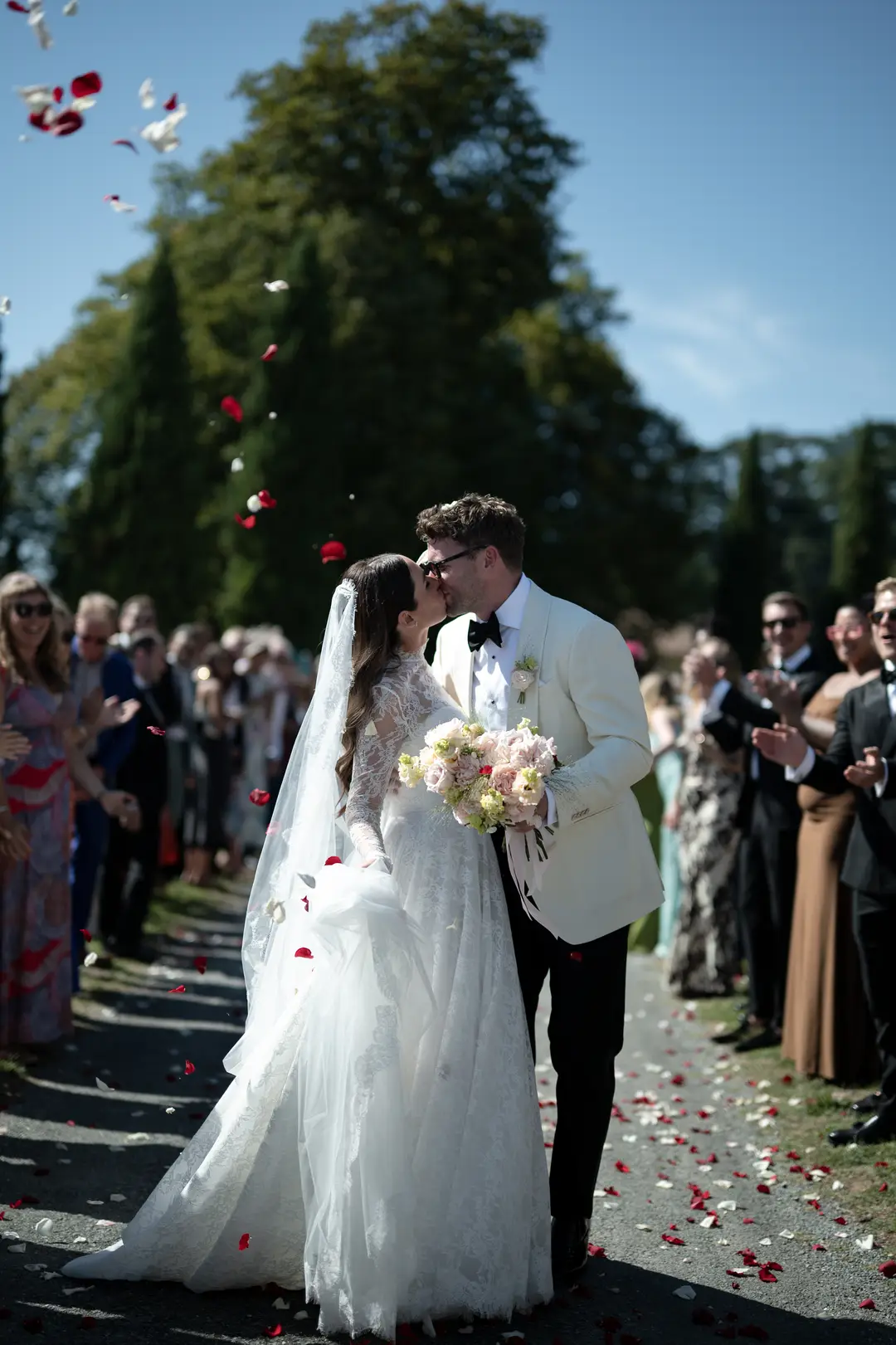 Bouquet de mariée – mariage Harriett & Oliver, Château de Poudenas