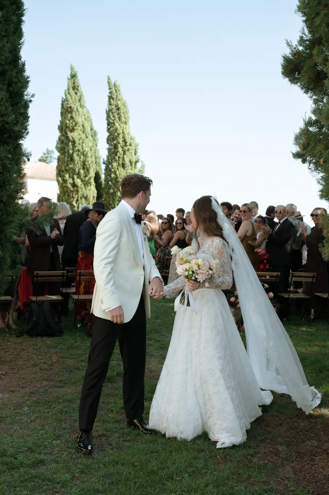 Bouquet de mariée – mariage Harriett & Oliver, Château de Poudenas