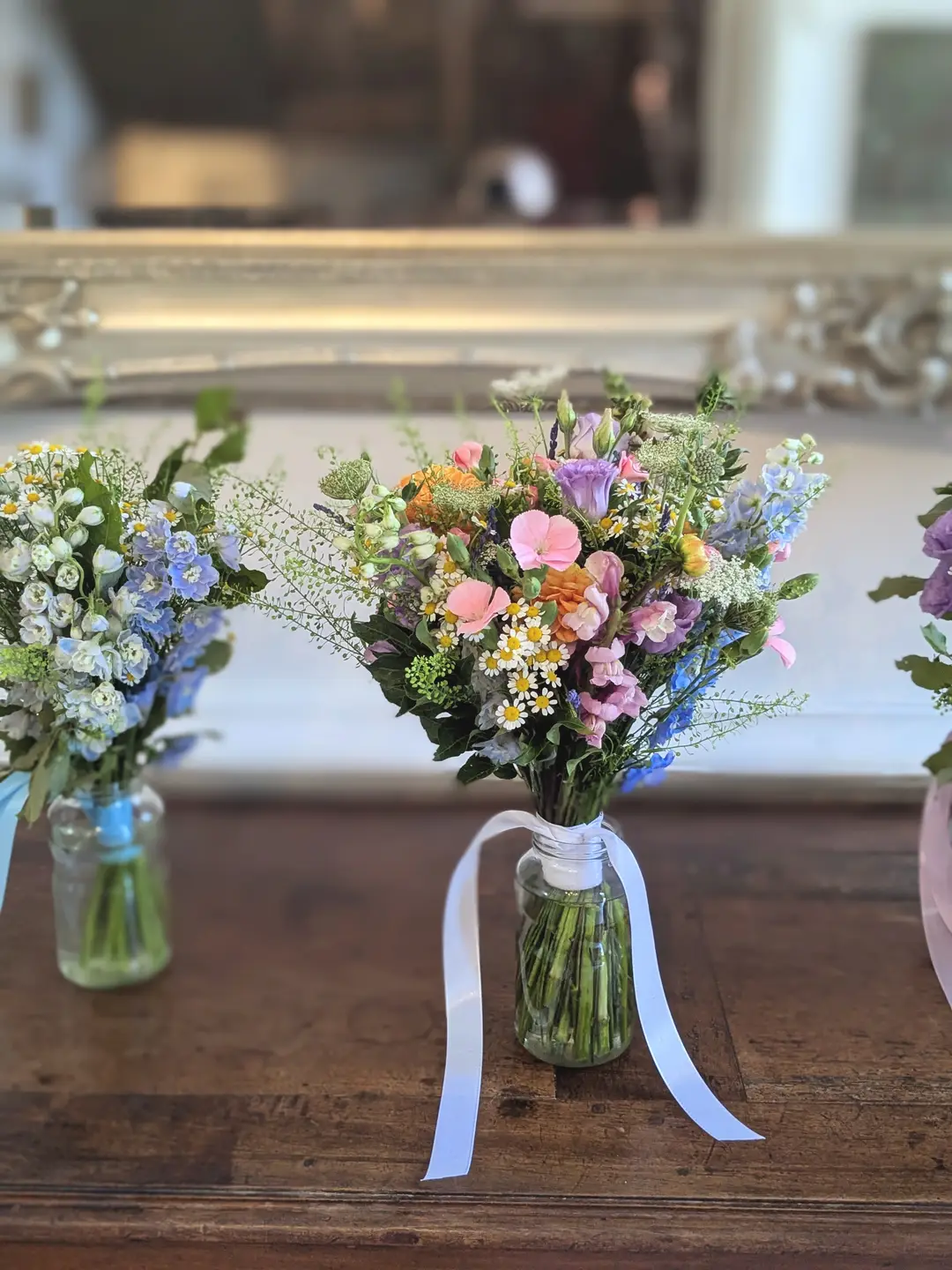 Bouquet de mariée – mariage Jasmine & Josh, Château Saint-Michel