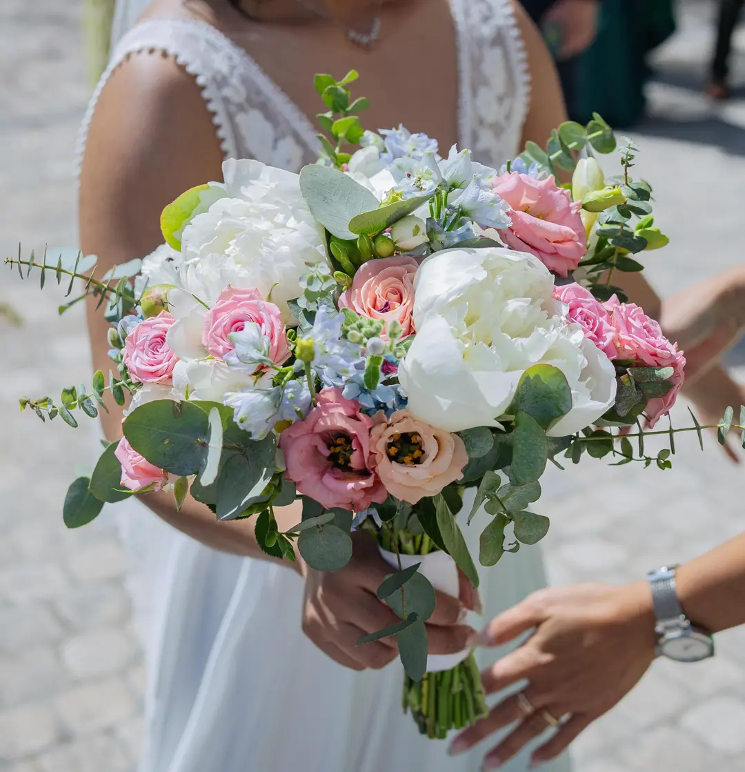Bouquet de mariée – mariage Louise & Thomas, Château de la Hille