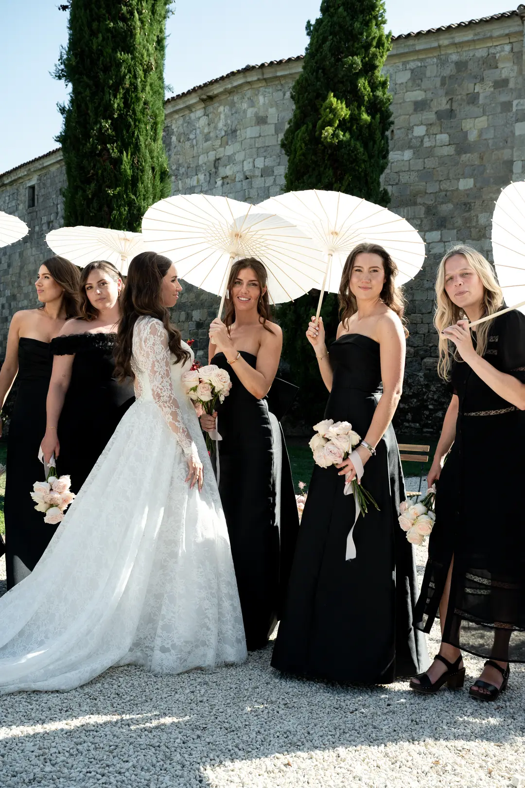 Bouquet demoiselle d'honneur – mariage Harriett & Oliver, Château de Poudenas
