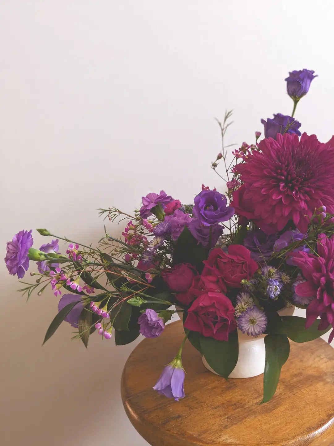 Centre de table fleuri – Shooting Purple