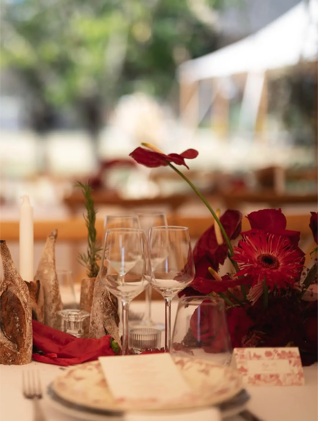 Centre de table fleurs et légumes – mariage Amy & Christian