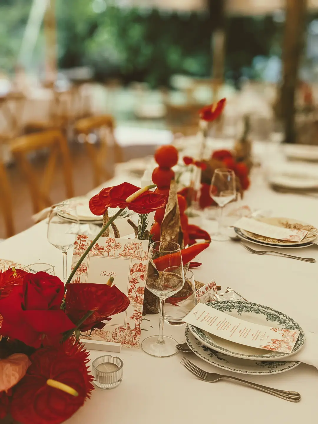 Centre de table fleurs et légumes – mariage Amy & Christian