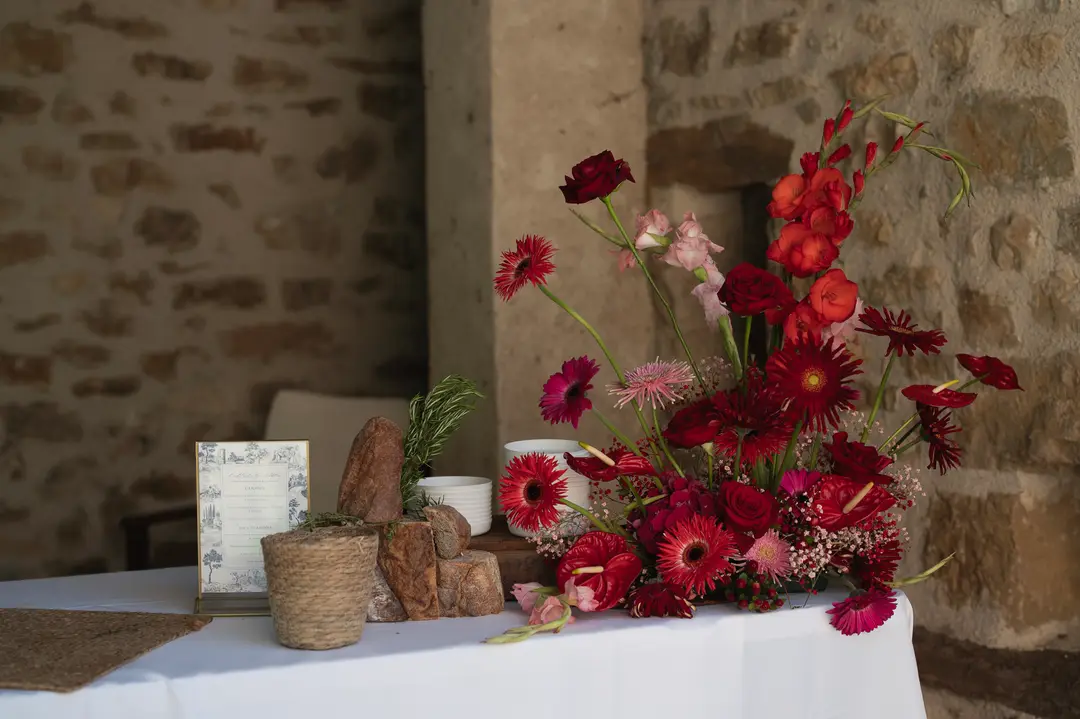 Centre de table fleurs et légumes – mariage Amy & Christian