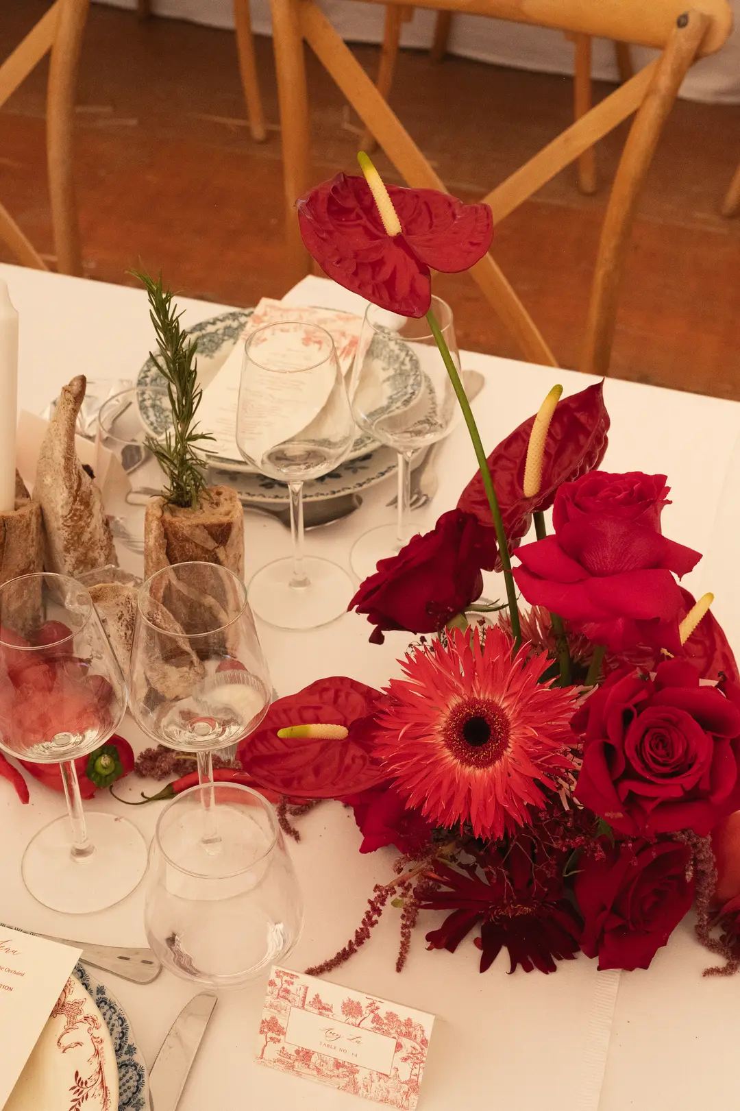 Centre de table fleurs et légumes – mariage Amy & Christian