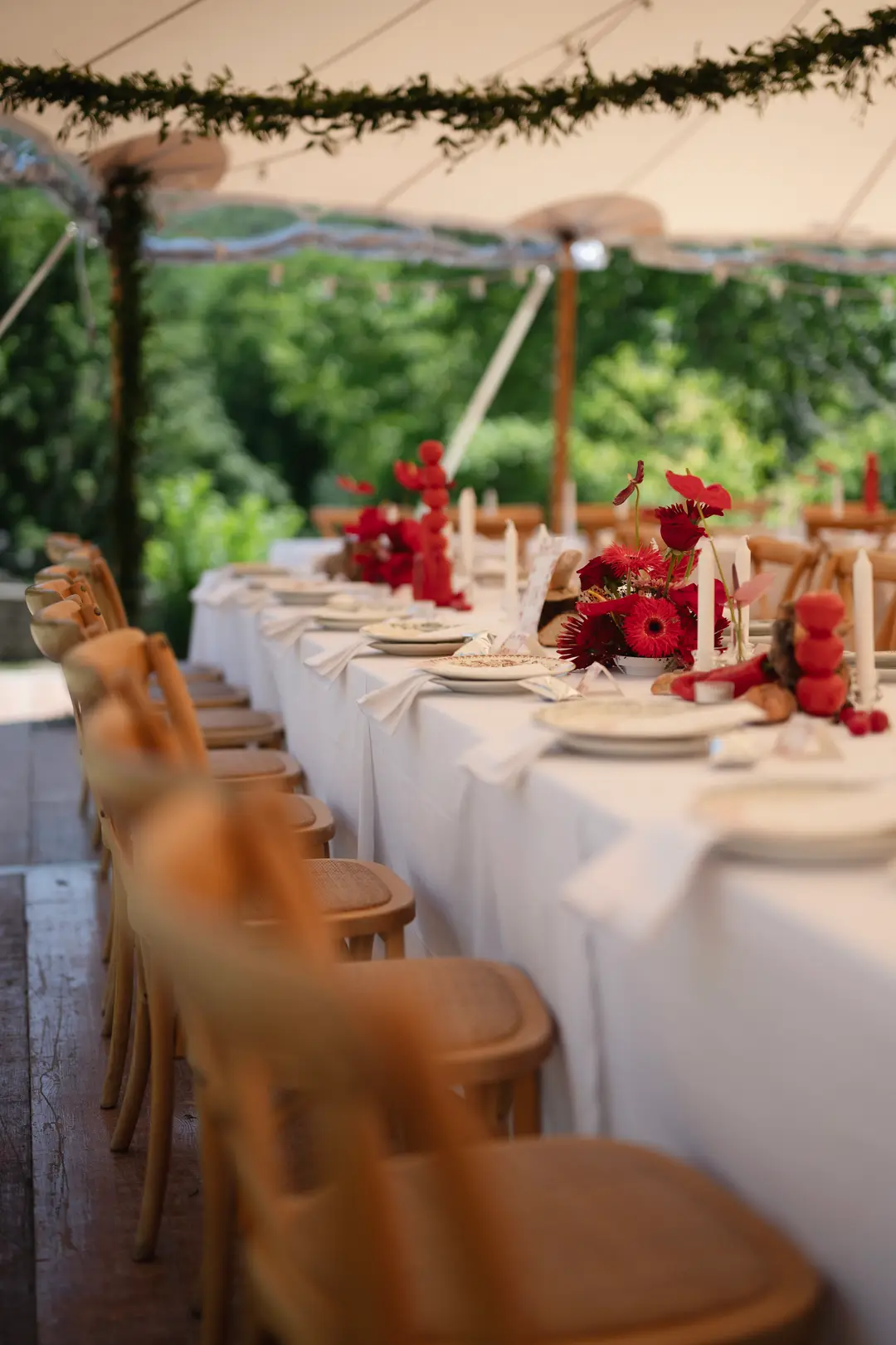Centre de table fleurs et légumes – mariage Amy & Christian