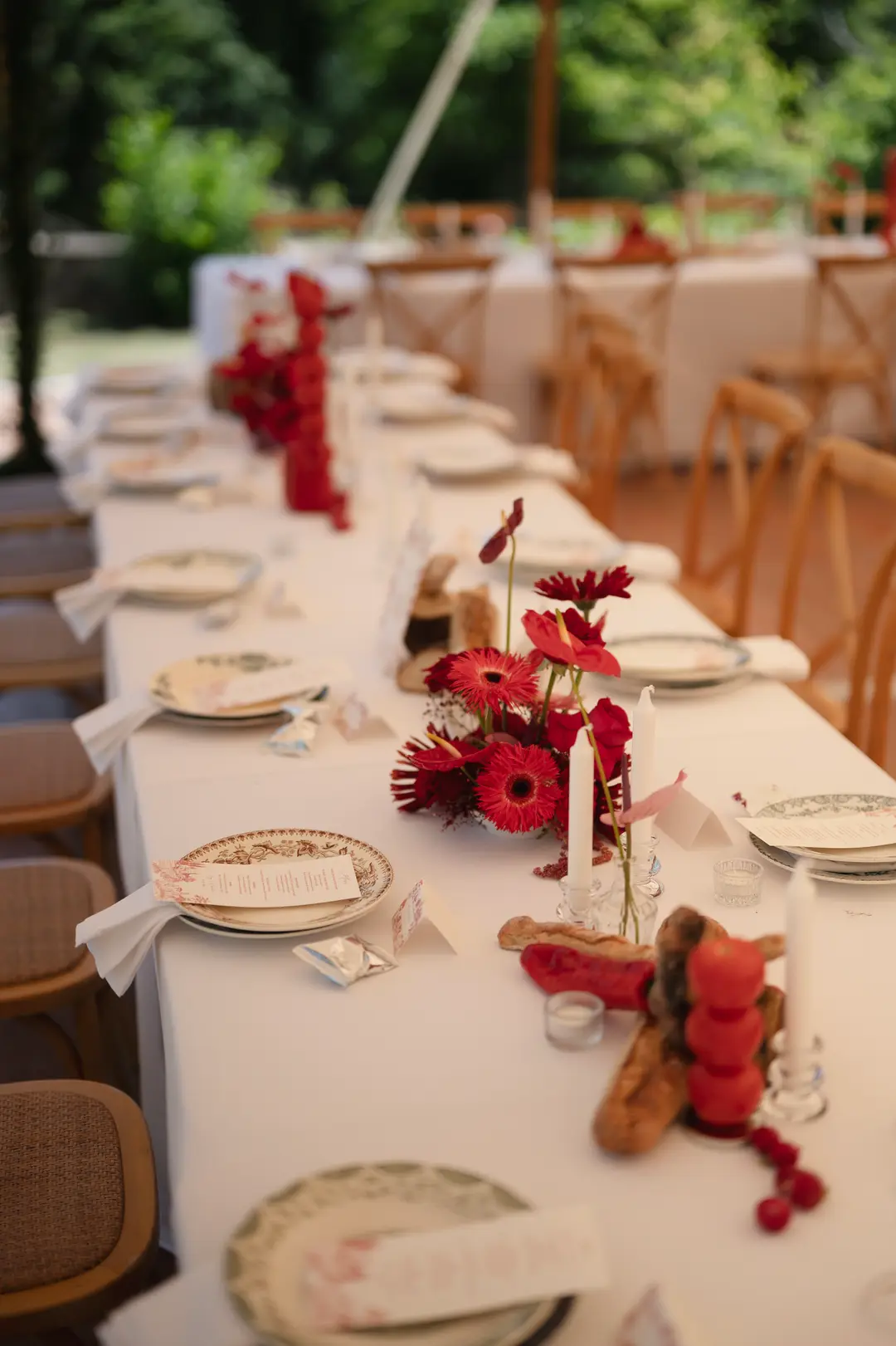 Centre de table fleurs et légumes – mariage Amy & Christian
