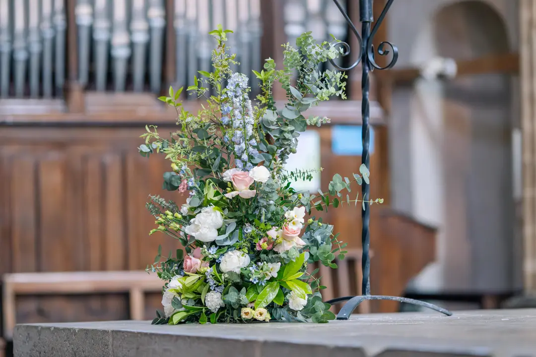 Composition de l'Autel – mariage Louise & Thomas, Château de la Hille