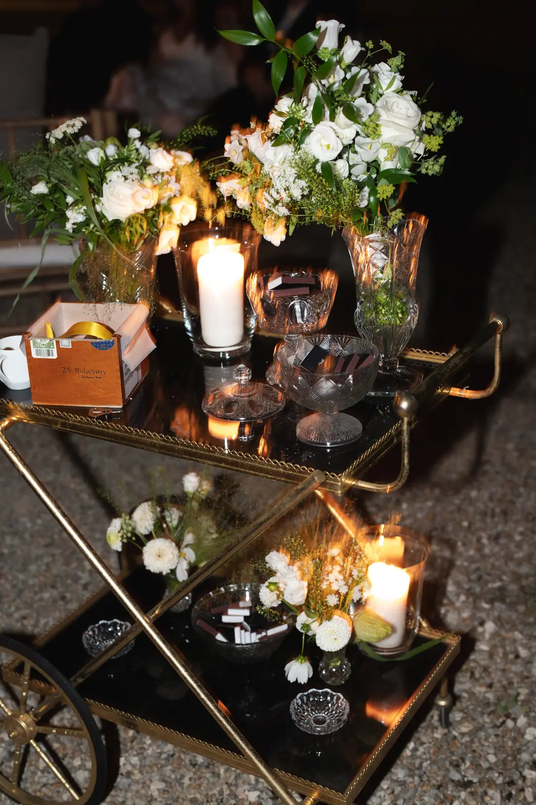 Fleurs mariages – mariage Emily & Greg, Château Le Thil
