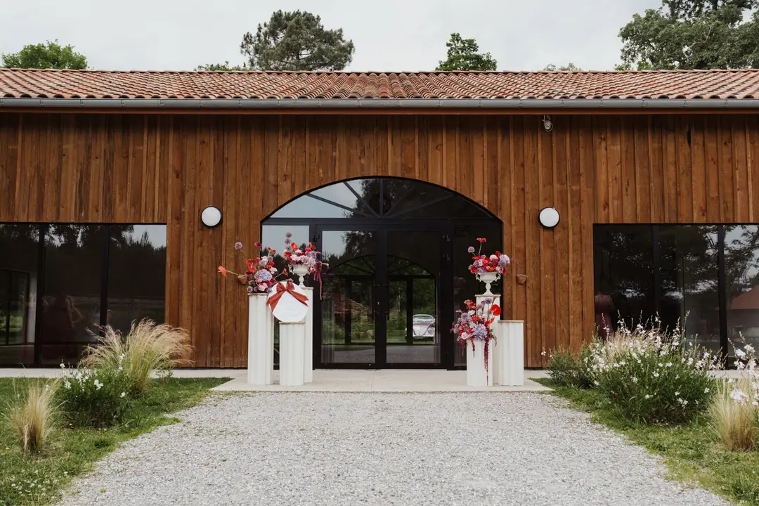 Fleurs sur piliers – Shooting d'inspiration, Airial de Lachayre