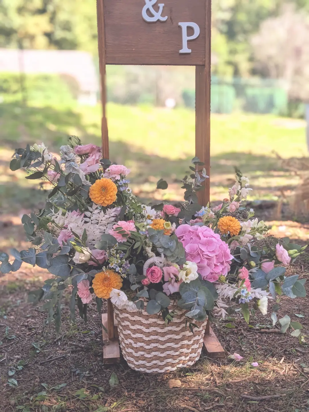Panier fleuriPanier fleuri – mariage Léa & Pierre