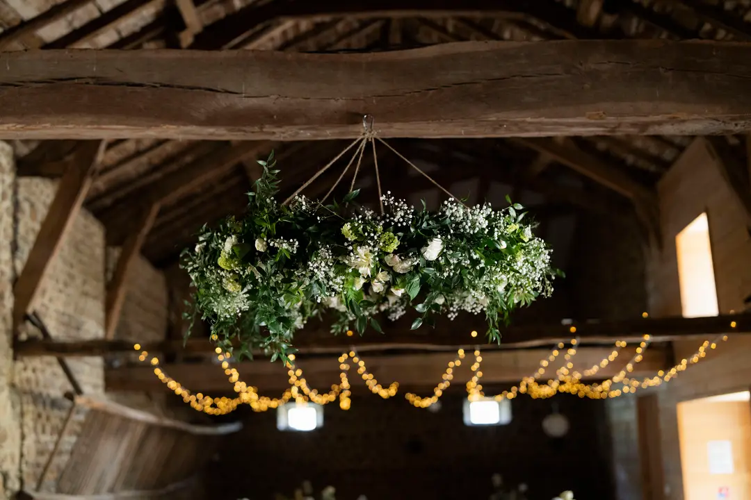 suspension florale – mariage Sylvie & François, Belvédère du Domaine