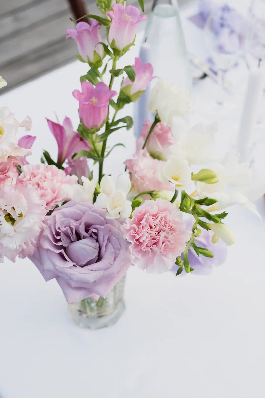 table fleurie – mariage Georgina & Daniel, Château Saint-Michel