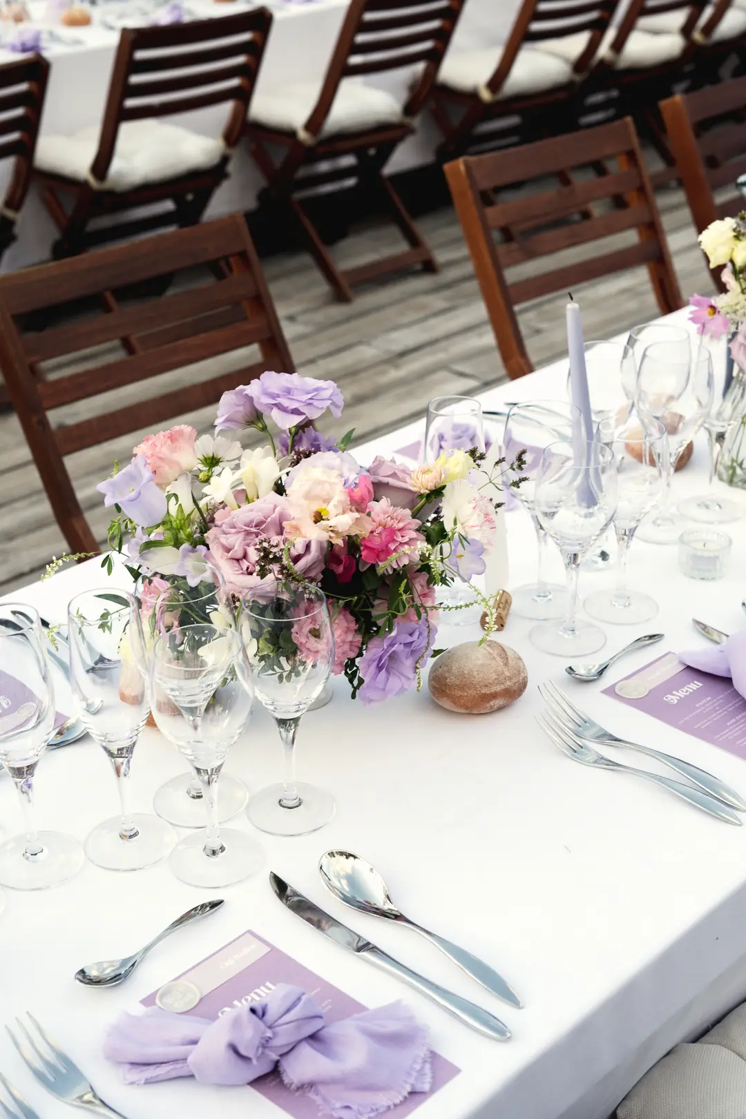table fleurie – mariage Georgina & Daniel, Château Saint-Michel
